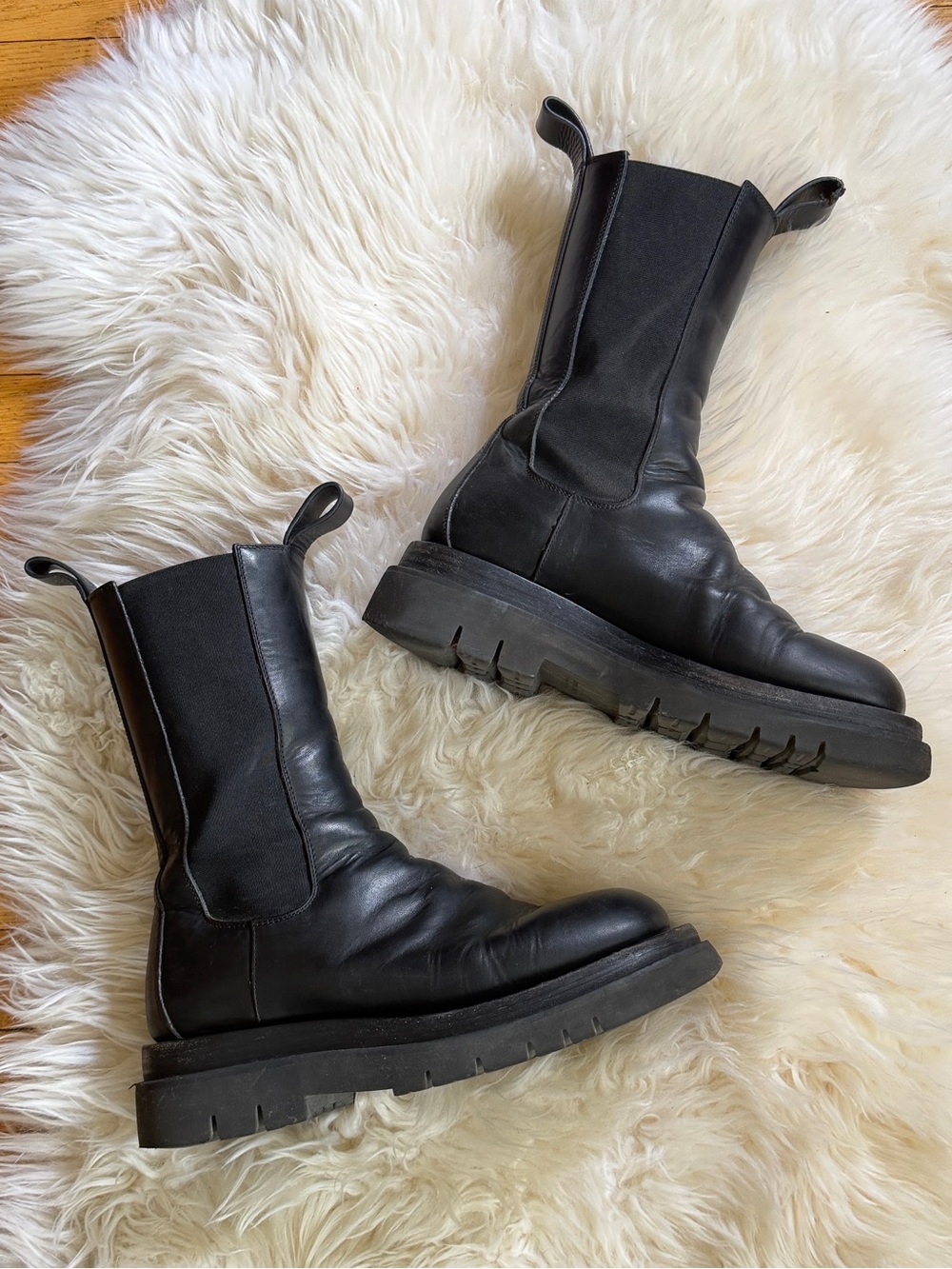 bottega veneta chelsea lug sole boots black eu38 / US8.5-9